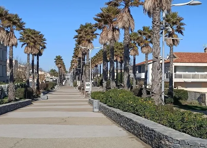 Marseillan à 300m De La Dans Résidence Avec Piscine Et Tennis * *